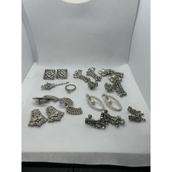 Vintage Clear Rhinestone Clip In, Screw back And Pierced Earrings , Collar Clip - Picture 8 of 9